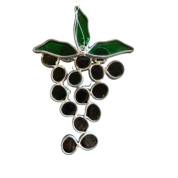 Vintage Stained Glass Red Grapes Suncatcher Window Decor 5.5"x4" - Picture 3 of 4